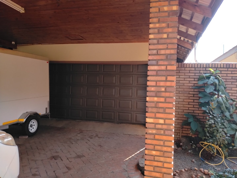 5 Bedroom Property for Sale in Bayswater Free State
